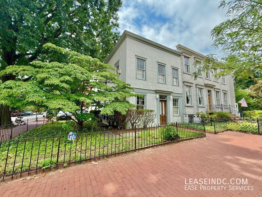 725 Independence Ave SE in Washington, DC - Building Photo