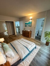 320 7th St in Seal Beach, CA - Building Photo - Building Photo