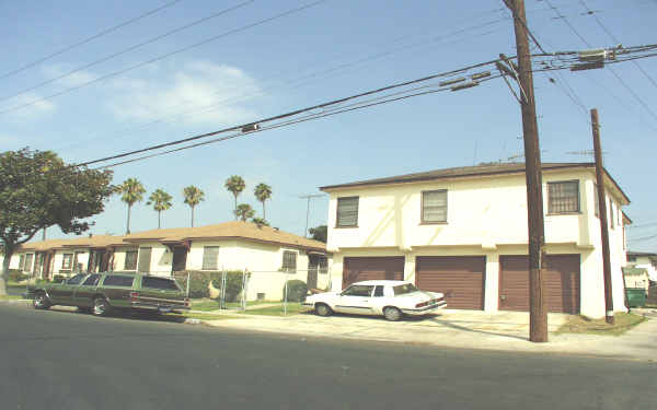 1101 La Brea Dr in Inglewood, CA - Building Photo