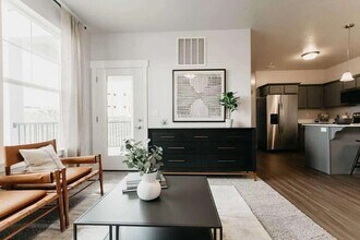 1838 W Eaglewood Dr in Saratoga Springs, UT - Building Photo - Building Photo