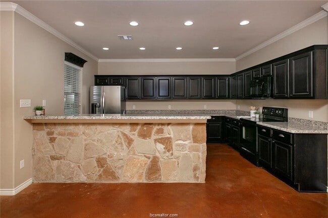 property at 3302 Wakewell Ct