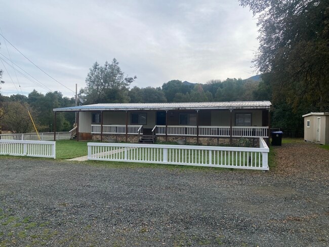 property at 4695 Sylar Ln