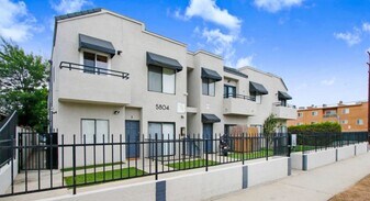 5804 Woodman in Van Nuys, CA - Building Photo