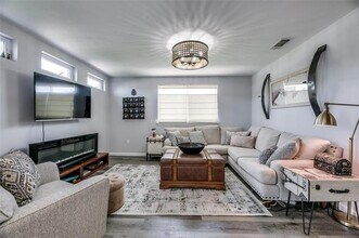 407 E Broad St in Forney, TX - Building Photo - Building Photo