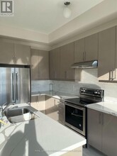 127 Arianna Cres in Vaughan, ON - Building Photo - Building Photo