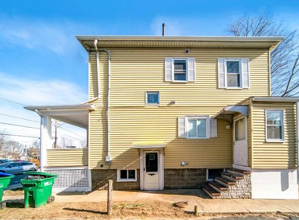 14 Woodbine Rd in Medford, MA - Building Photo - Building Photo