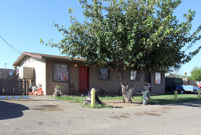 829 S 30th Ave in Phoenix, AZ - Foto de edificio - Building Photo