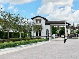 10620 NW 88th St in Doral, FL - Building Photo