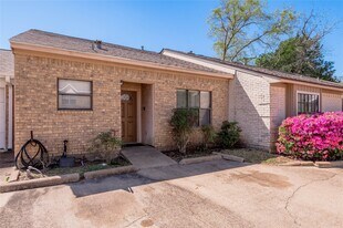1401 Ave O in Huntsville, TX - Building Photo