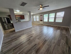 5106 Prosperity Cir in Houston, TX - Building Photo - Building Photo