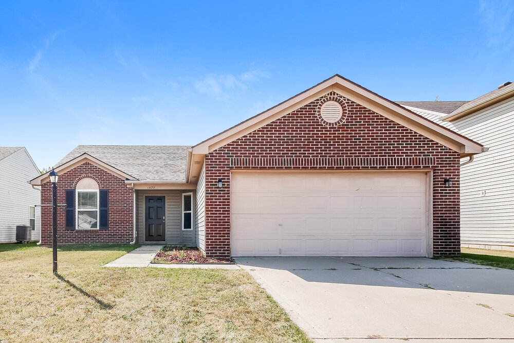 1478 Osprey Way in Greenwood, IN - Building Photo