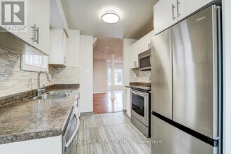 1485 Torrington Dr in Mississauga, ON - Building Photo - Building Photo