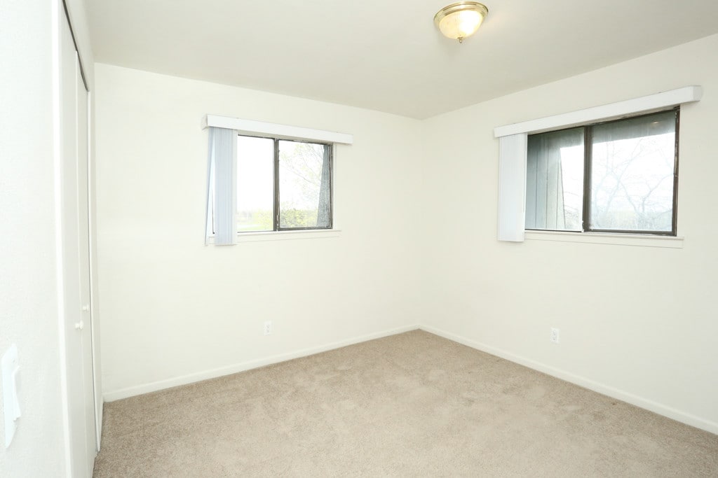 GolfView Apartments By The Bay Essexville, MI Apartments For Rent