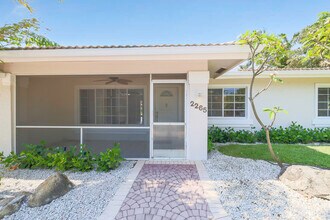 2265 NE 24th St in Lighthouse Point, FL - Building Photo - Building Photo