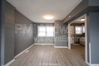 6056 E 16th St in Indianapolis, IN - Foto de edificio - Building Photo