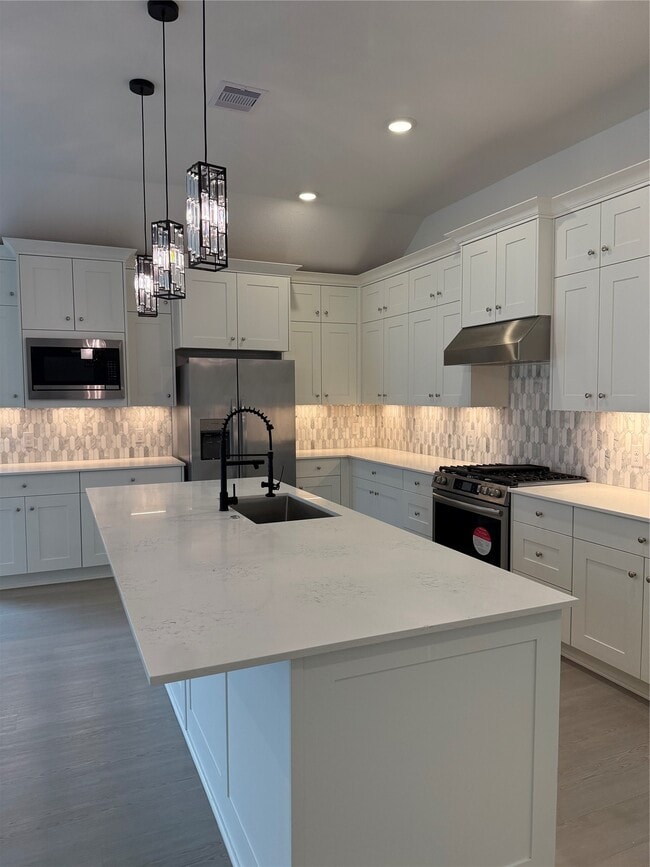 property at 6618 Ebony Grn Ln