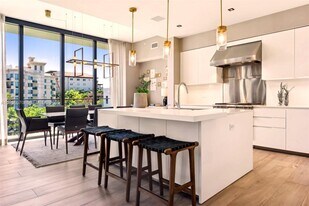 3581 E Glencoe St in Miami, FL - Building Photo