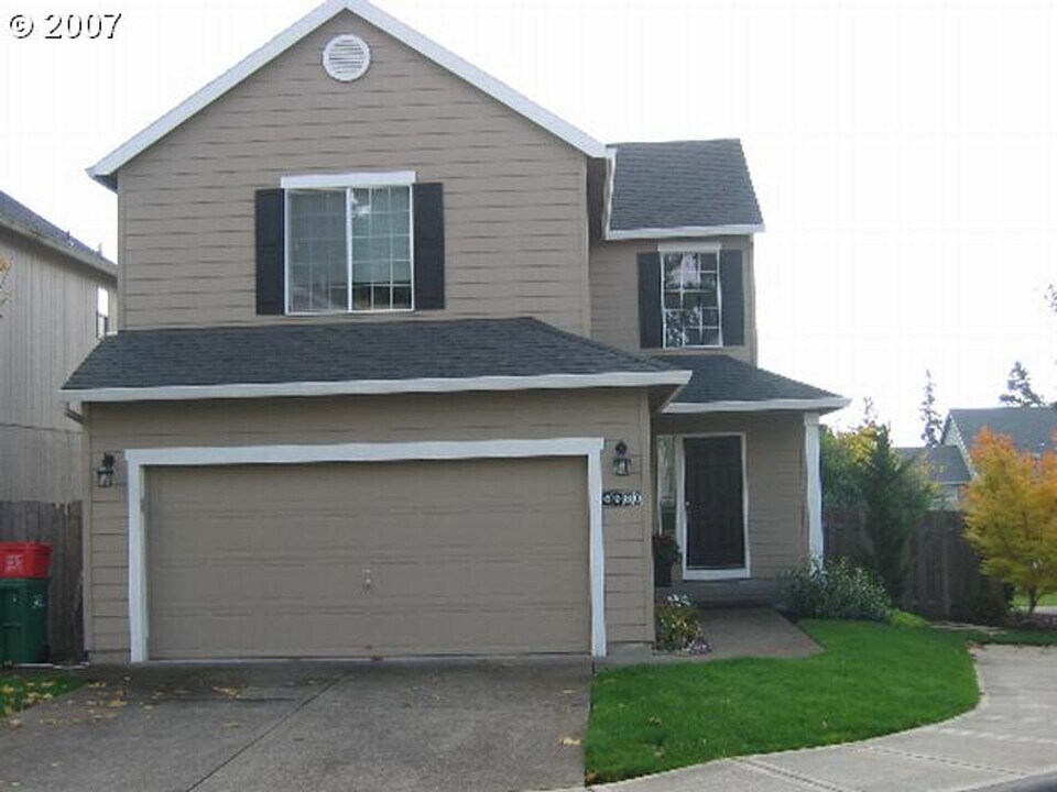 6960 SW Stanford Ct in Portland, OR - Building Photo