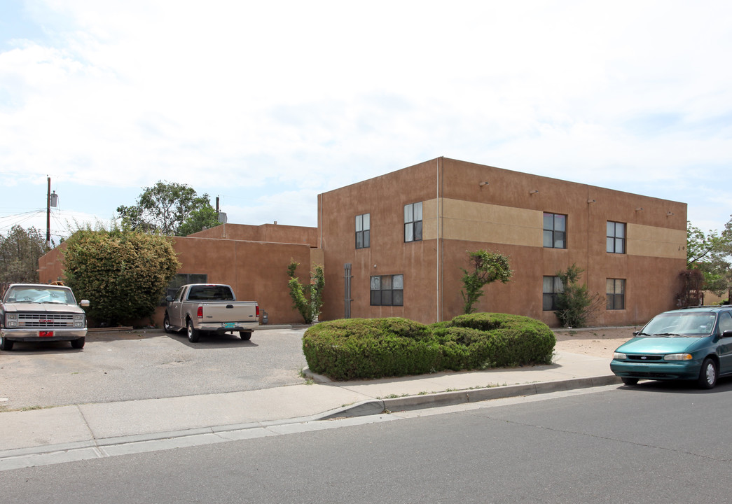 Tennessee Apartments in Albuquerque, NM - Building Photo