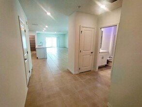 3917 Southern Vis Lp in St. Cloud, FL - Building Photo - Building Photo