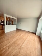 Zen Condo Homes in Seattle, WA - Foto de edificio - Building Photo