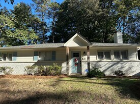 1220 Beanland Dr in Oxford, MS - Building Photo