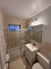 1497 Terrace Cir, Unit 1 in Teaneck, NJ - Building Photo - Building Photo