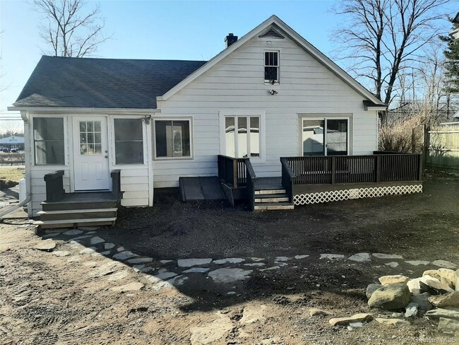 1288 NY-9G in Hyde Park, NY - Building Photo - Building Photo