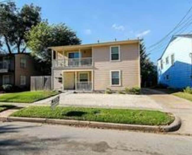 property at 1530 Welch St