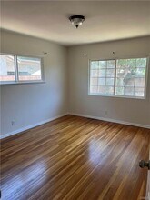 18612 Community St in Los Angeles, CA - Building Photo - Building Photo