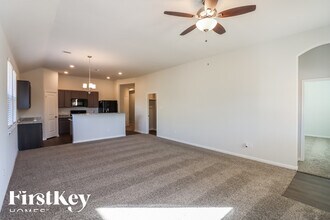 11032 Patriot Ct in Cleveland, TX - Building Photo - Building Photo
