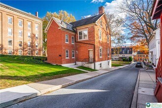 426 Heckewelder Pl in Bethlehem, PA - Building Photo - Building Photo