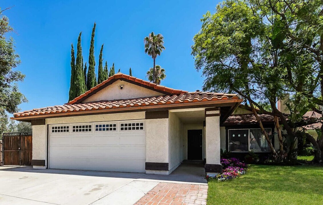 1752 Willowbrook Ln in Simi Valley, CA - Building Photo