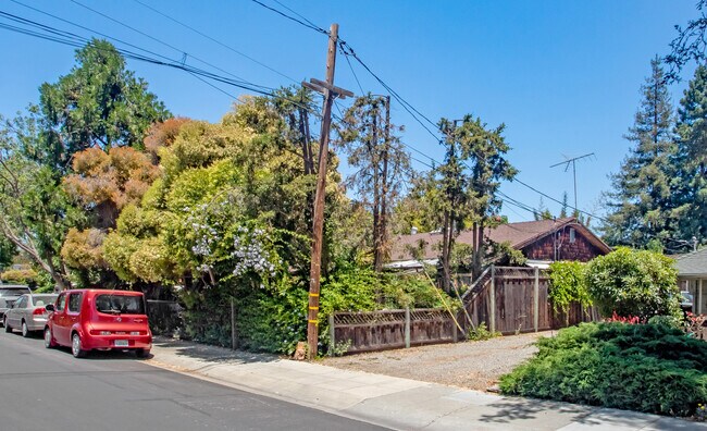 3109 Ross Rd in Palo Alto, CA - Foto de edificio - Building Photo