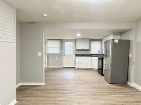 674 5th Ave in Troy, NY - Building Photo