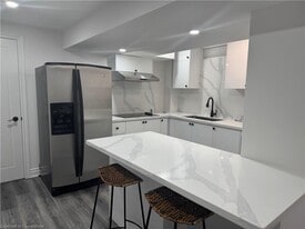 44 Isabella St in Markham, ON - Building Photo