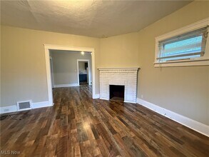 414 E 148th St in Cleveland, OH - Building Photo - Building Photo