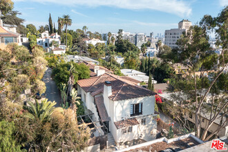 6689 Emmet Terrace in Los Angeles, CA - Building Photo - Building Photo