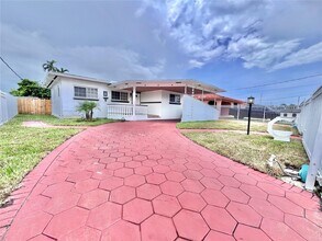 5751 SW 2nd Terrace in Miami, FL - Building Photo - Building Photo