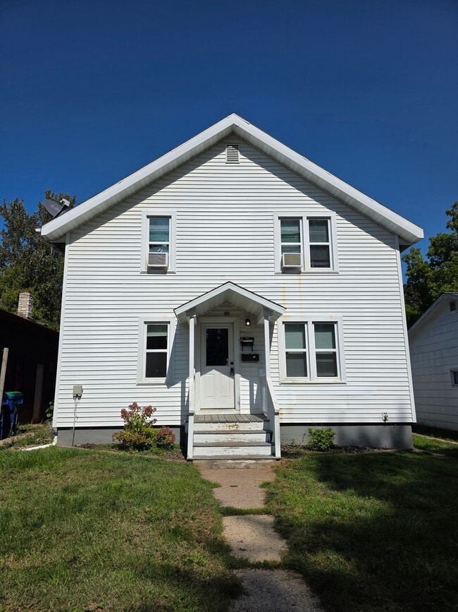 property at 53 E 14th St