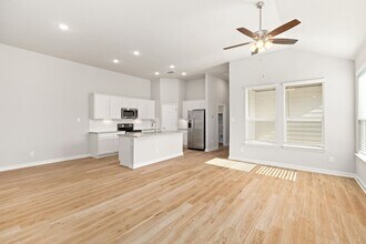 732 Staglin St in Buda, TX - Building Photo - Building Photo