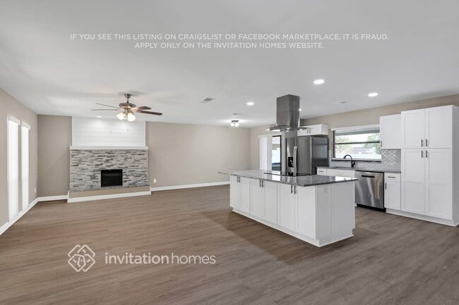 5522 Fulmar Dr in Tampa, FL - Building Photo - Building Photo