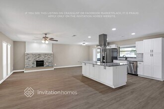 5522 Fulmar Dr in Tampa, FL - Building Photo - Building Photo