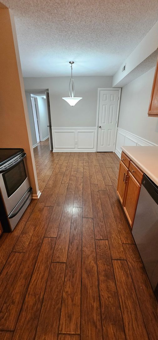 5701 Battery Dr in Greensboro, NC - Building Photo - Building Photo