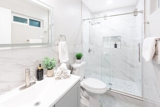 2719 Mar Les Ln in Santa Ana, CA - Building Photo - Building Photo