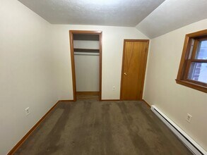 826 W Highland Ave in Ravenna, OH - Building Photo - Building Photo