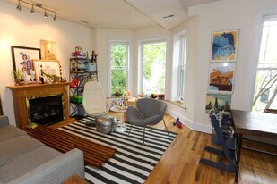 1935 N Wood St, Unit G07C in Chicago, IL - Building Photo