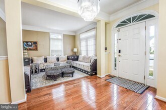 24990 Mineral Springs Cir in Stone Ridge, VA - Building Photo - Building Photo