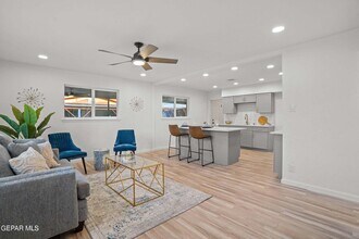 5712 Kensington Cir in El Paso, TX - Building Photo - Building Photo