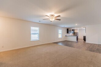 18408 Speculator Ln in Elgin, TX - Building Photo - Building Photo